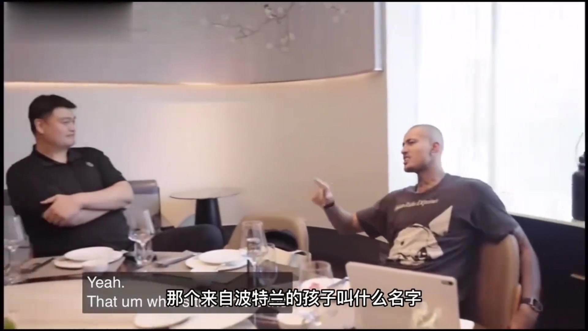 开云app-姚明向库兹马极力推荐杨瀚森:他很聪明天赋上佳 传球&视野很棒